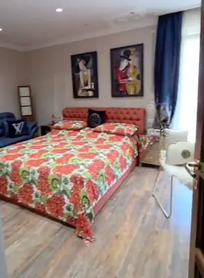 Appartamento 2+1 in affitto ad Ish Blloku, Tirana, 130 m². Foto 2 di 3