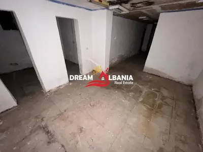 Warehouse for sale in Rruga e Durrësit, Tirana, 81 m². Photo 1 of 5