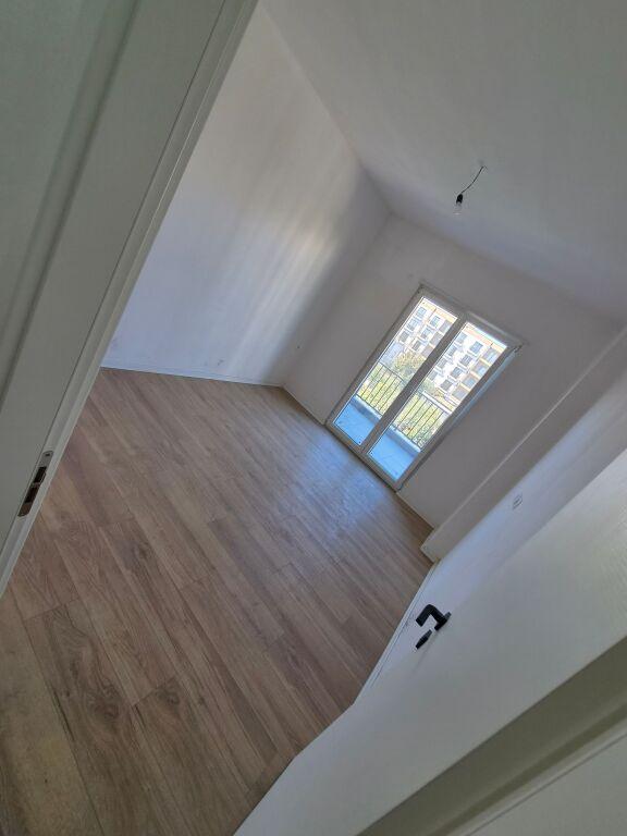 Apartament 2+1 në shitje në Rruga Paqesori, Kamëz, 111 m². Foto 8 nga 12