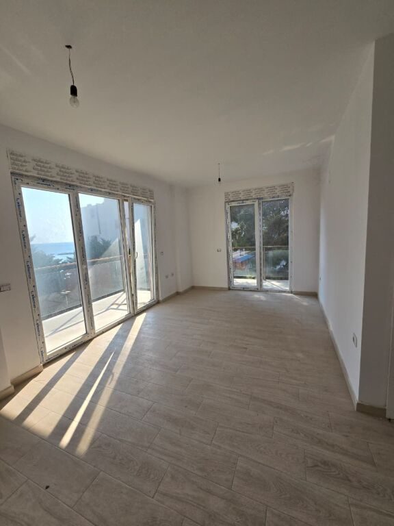 Apartament 1+1 nĂ« shitje nĂ« Rana e Hedhun, LezhĂ«, 66 mÂČ. Foto 1 nga 8