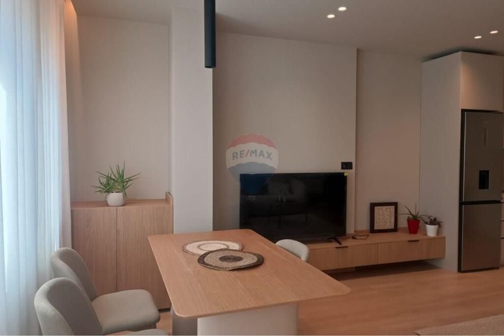 Appartamento in affitto a Rruga Margarita Tutulani, Tirana, 99 m². Foto 3 di 3