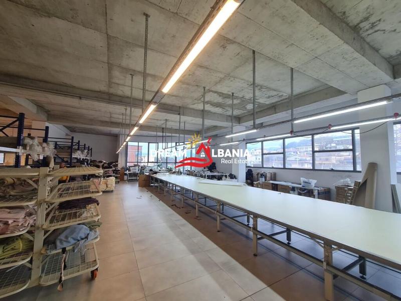 Warehouse for rent in Kombinat, Tirana, 1,100 m²