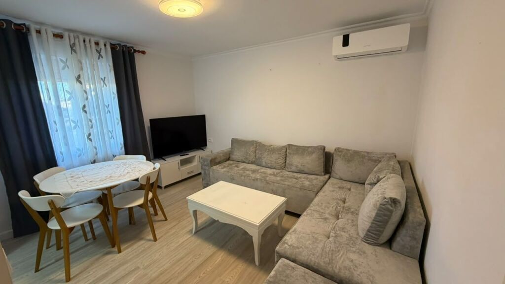 Apartment 1+1 for sale in Shkolla e Bashkuar, Tirana, 56 m². Photo 1 of 3