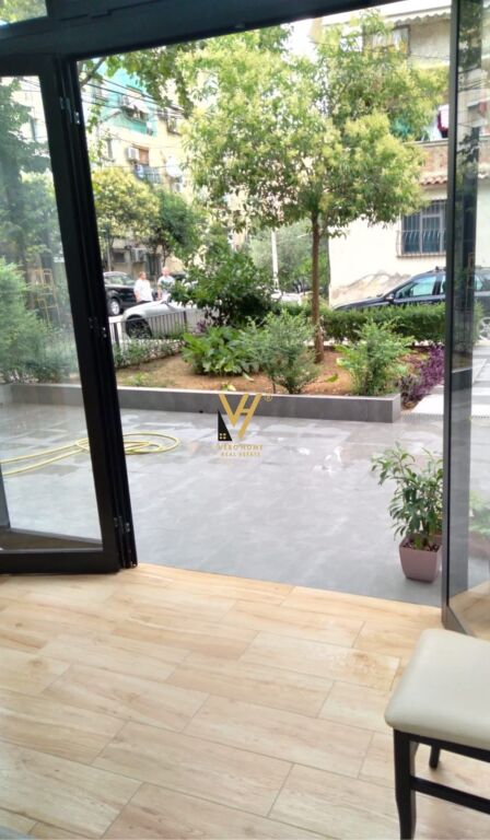 Commercial space for rent in Zogu i Zi, Tirana, 33 m². Photo 1 of 1