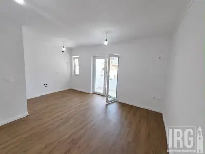 Appartamento 1+1 in vendita a Shkolla e Kuqe, Tirana, 67 m². Foto 1 di 8
