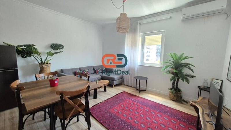 Apartament 2+1 me qera në Rruga Sulejman Delvina, Tiranë, 80 m²