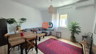 Appartamento 2+1 in affitto a Sheshi Willson, Tirana, 80 m². Foto 1 di 11