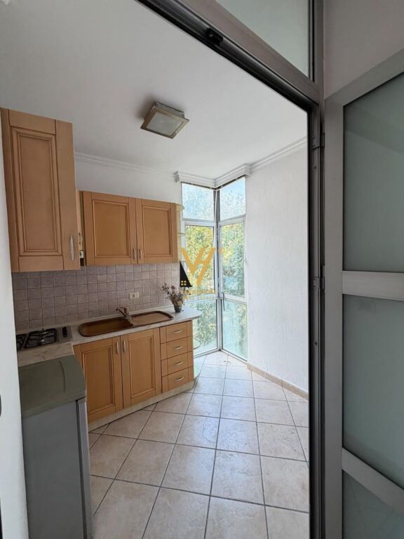 Zyrë me qera në Ish Ekspozita, Tiranë, 118 m². Foto 3 nga 3