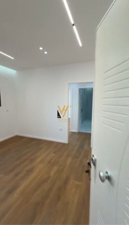 Apartament 1+1 në shitje në 21 Dhjetori, Tiranë, 61 m². Foto 2 nga 3