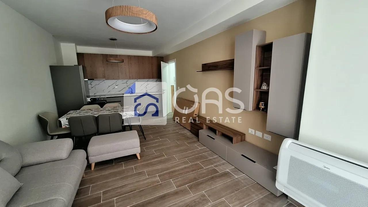 Apartament 2+1 me qera në Rrethrrotullimi i 5 Majit, Tiranë, 89 m². Foto 1 nga 7