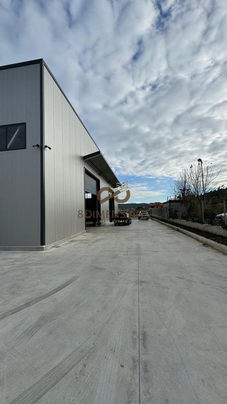 Magazinë me qera në Prush, Tiranë, 2 400 m²