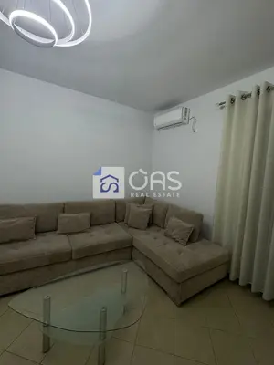Apartament 1+1 me qera në Kodra e Diellit, Tiranë, 70 m². Foto 2 nga 12