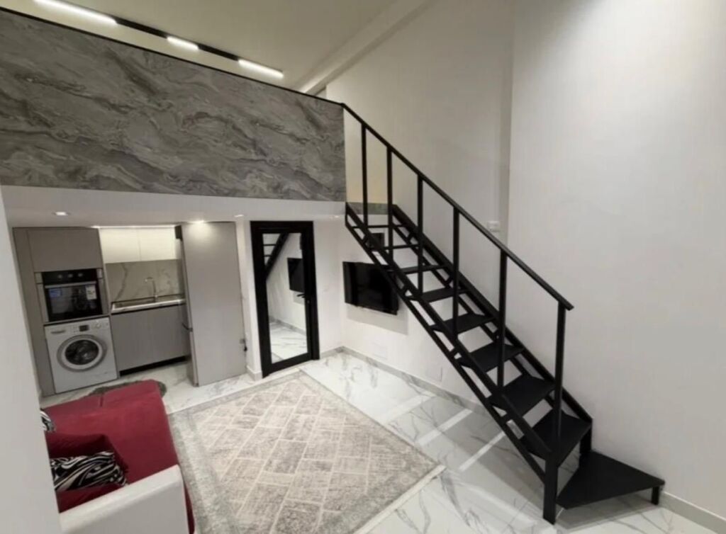 Dupleks 1+1 me qera në Astir, Tiranë, 50 m². Foto 1 nga 3