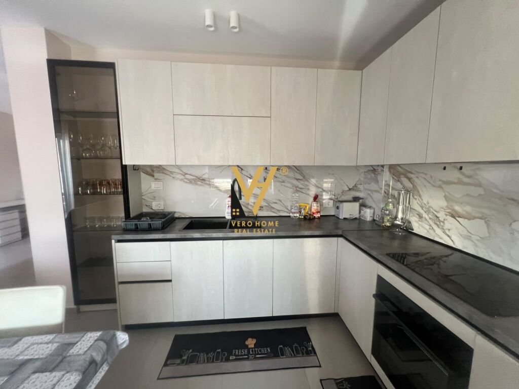 Apartament 1+1 me qera në Komuna e Parisit, Tiranë, 85 m². Foto 2 nga 3