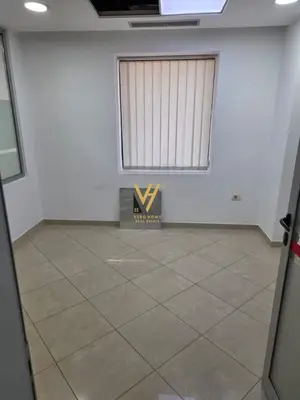 Ufficio in affitto a Kullat Binjake, Tirana, 95 m². Foto 2 di 7