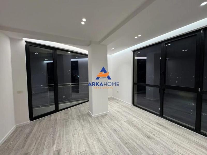 Appartamento 2+1 in affitto a Rruga Mine Peza, Tirana, 104 m²