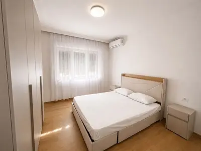 Apartament 2+1 me qera në 9 Kateshet Stacion Urbani, Tiranë, 100 m². Foto 2 nga 7