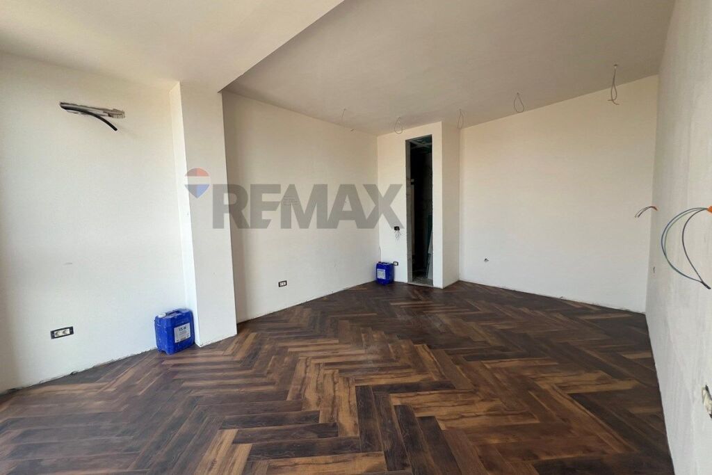 Ufficio in affitto a Rruga Mine Peza, Tirana, 104 m². Foto 2 di 3