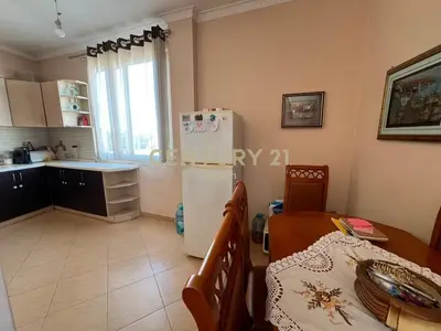 Apartament 2+1 me qera në Astir, Tiranë, 102 m². Foto 3 nga 8