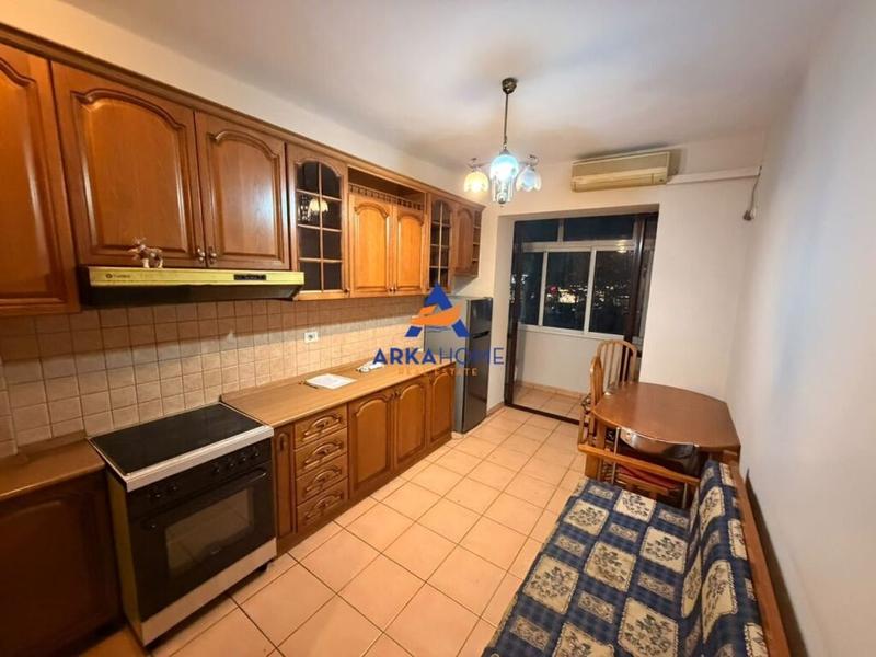 Apartament 2+1 me qera në Vasil Shanto, Tiranë, 75 m²
