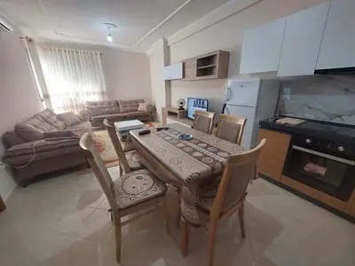 Apartament 1+1 me qera në Lungomare, Vlorë, 64 m². Foto 1 nga 6