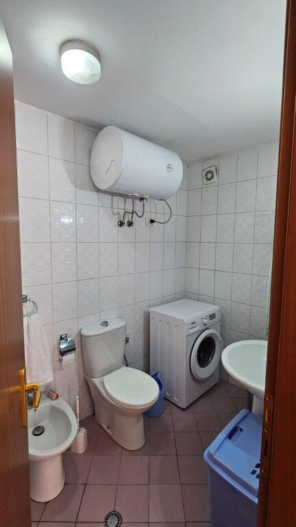 Apartament 2+1 në shitje në Sheshi Skënderbej, Tiranë, 110 m². Foto 7 nga 9