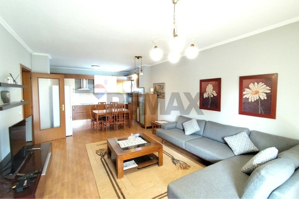 Apartment for rent in Liceu Artistik, Tirana, 100 m². Photo 1 of 3