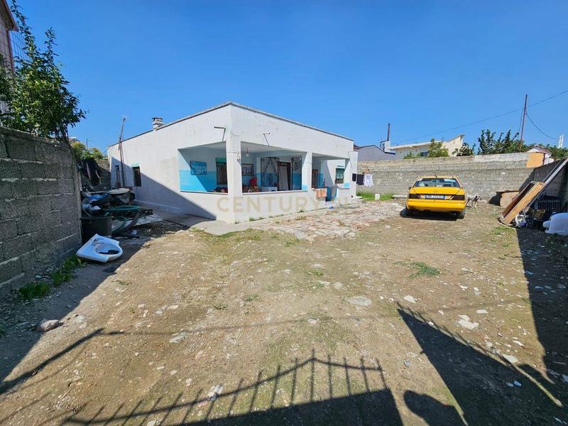 Casa indipendente in vendita a Durrës, Durres, Durazzo, 385 m²