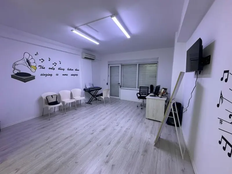 Office for rent in Blloku, Tirana, 92 m²