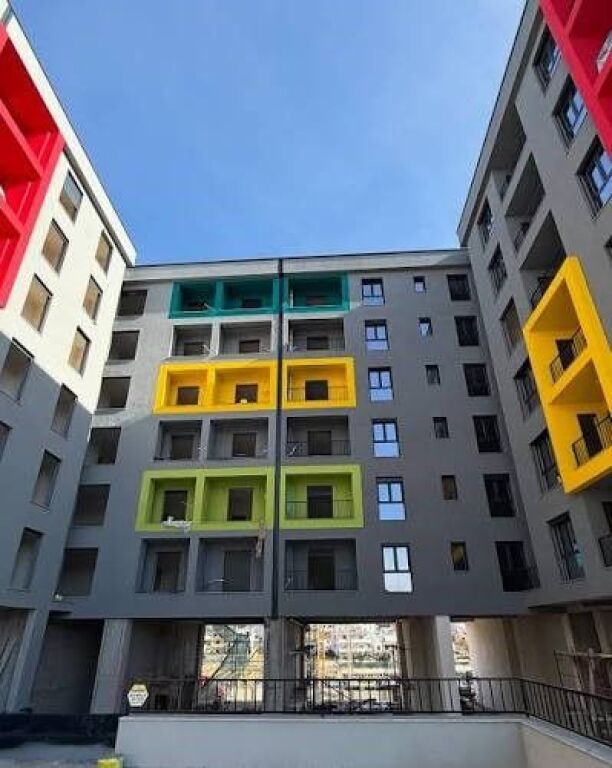 Appartamento 2+1 in vendita a Paskuqan, Kamza, 89 m²