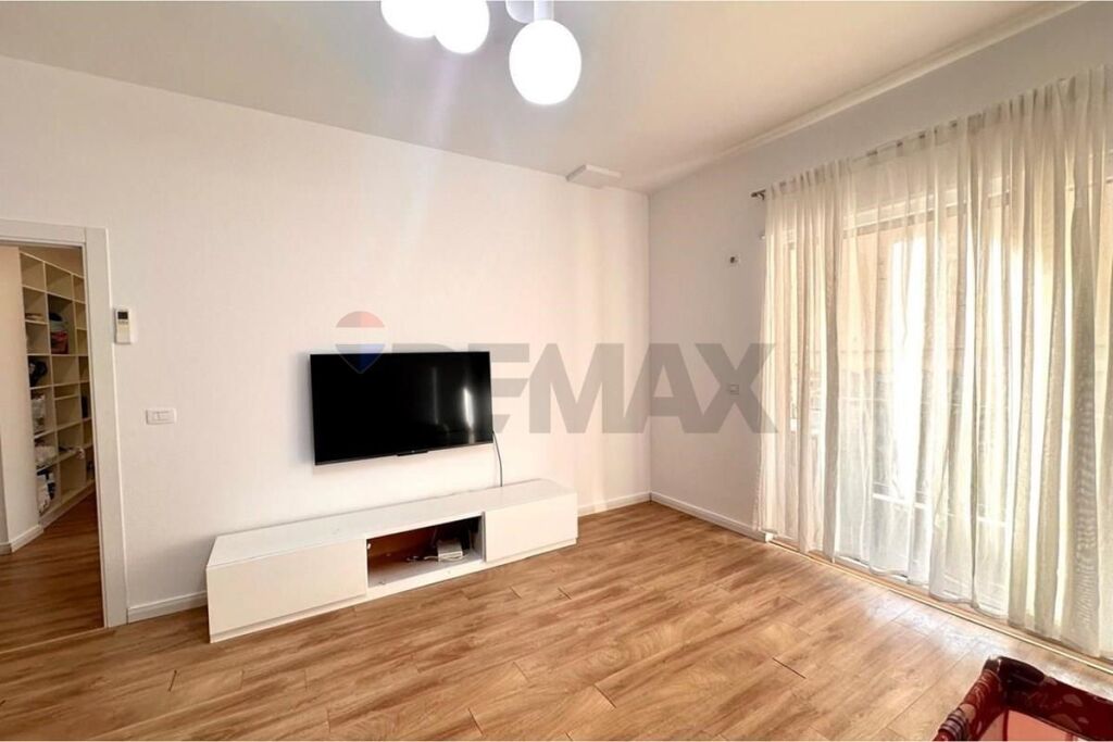 Appartamento in vendita a Rruga Dritan Hoxha, Tirana, 120 m². Foto 2 di 3