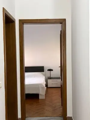 Appartamento 2+1 in affitto a Blloku, Tirana, 85 m². Foto 4 di 7