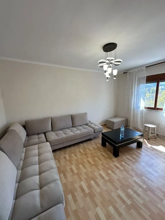 Apartament 1+1 nĂ« shitje nĂ« Rruga Irfan Tomini, TiranĂ«, 60 mÂČ. Foto 1 nga 10