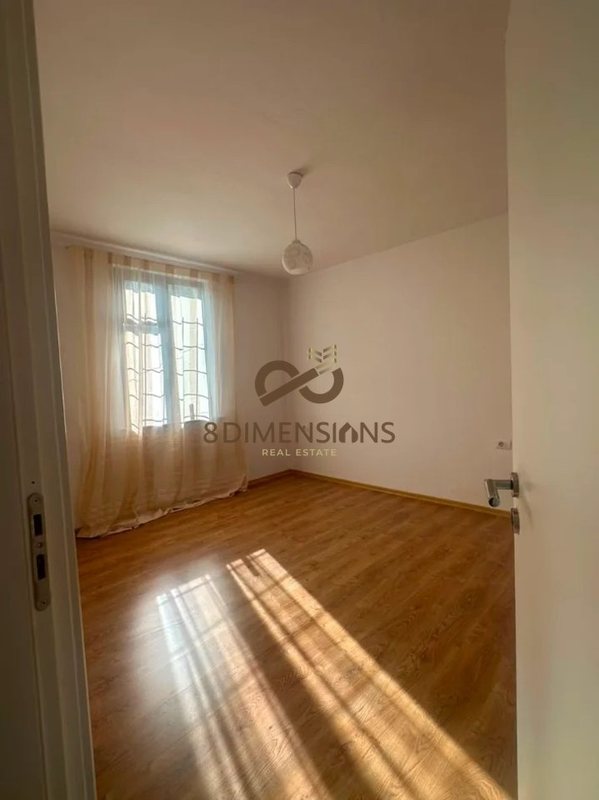 Office 1+1 for rent in Sheshi Skënderbej, Tirana, 55 m²