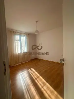 Appartamento 1+1 in affitto a Sheshi Skënderbej, Tirana, 55 m². Foto 1 di 6
