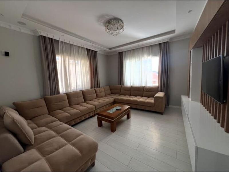 Vilë me qera në Rruga e Arbërit, Tiranë, 500 m². Foto 2 nga 3