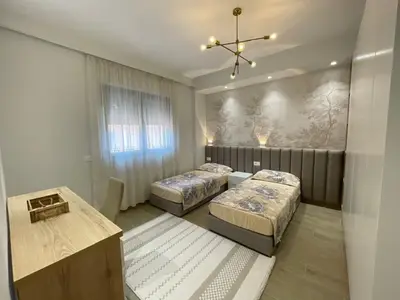 Apartament 2+1 me qera në Rruga Lef Sallata, Vlorë, 100 m². Foto 5 nga 12