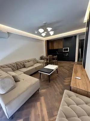 Apartament 2+1 me qera në Kodra e Diellit, Tiranë, 95 m². Foto 3 nga 10