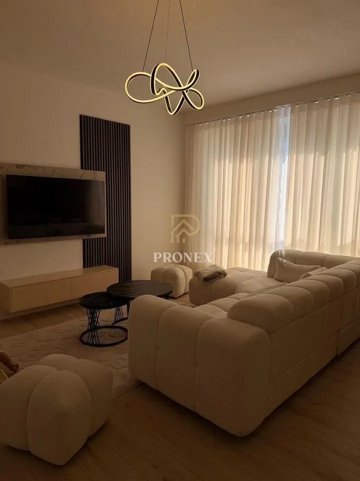 Apartament 1+1 me qera në Rruga Jordan Misja, Tiranë, 70 m². Foto 1 nga 10