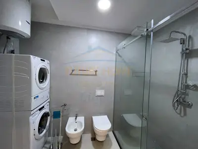 Apartament 1+1 me qera në Liqeni i Thatë, Tiranë, 72 m². Foto 5 nga 6