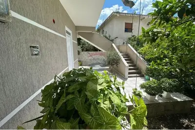 House for sale in Rruga Haxhi Xhyherri, Vlorë, 200 m². Photo 4 of 8