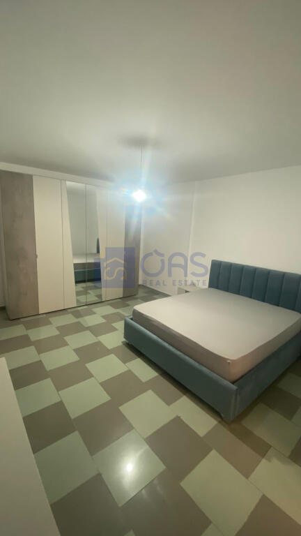 Appartamento 1+1 in affitto a Rruga e Elbasanit, Tirana, 70 m²