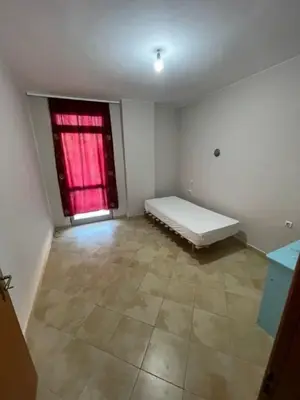 Apartament 2+1 me qera në Tring Pallatet Çabej Shop, Tiranë, 90 m². Foto 3 nga 4