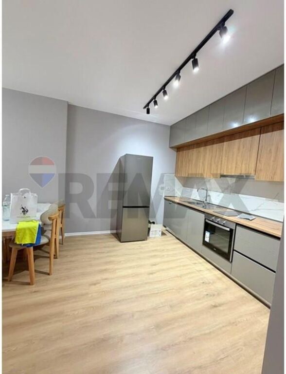 Appartamento in affitto a Rruga Dritan Hoxha, Tirana, 118 m². Foto 2 di 3