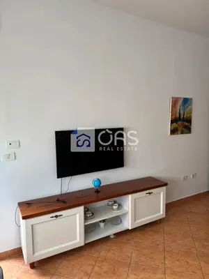 Apartament 1+1 me qera në Komuna e Parisit, Tiranë, 70 m². Foto 3 nga 7