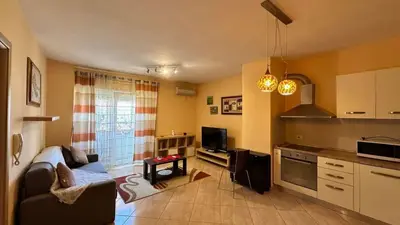 Apartament 1+1 me qera në Pazari i Ri, Tiranë, 68 m². Foto 7 nga 10