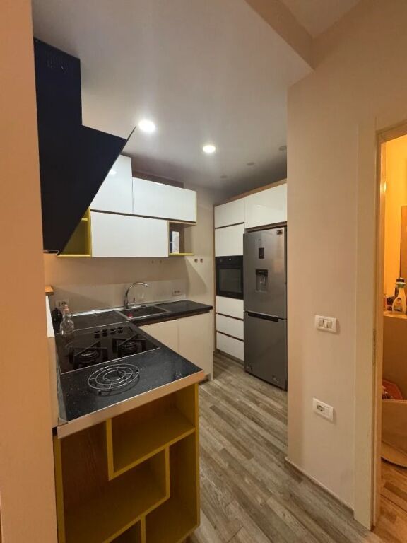 Appartamento 1+1 in affitto a Qyteti Studenti, Tirana, 65 m²
