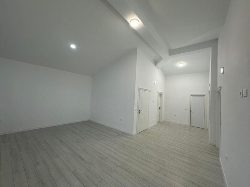 Vilë me qera në Rruga Idriz Shaba, Tiranë, 500 m². Foto 3 nga 10