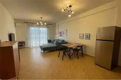 Apartament 1+1 me qera në Rruga e re, Vlorë, 73 m². Foto 3 nga 11