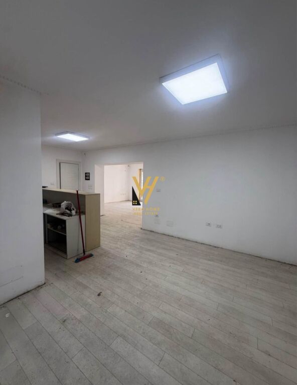 Ambient biznesi me qera në Mozaiku i Tiranës, Tiranë, 100 m². Foto 3 nga 3